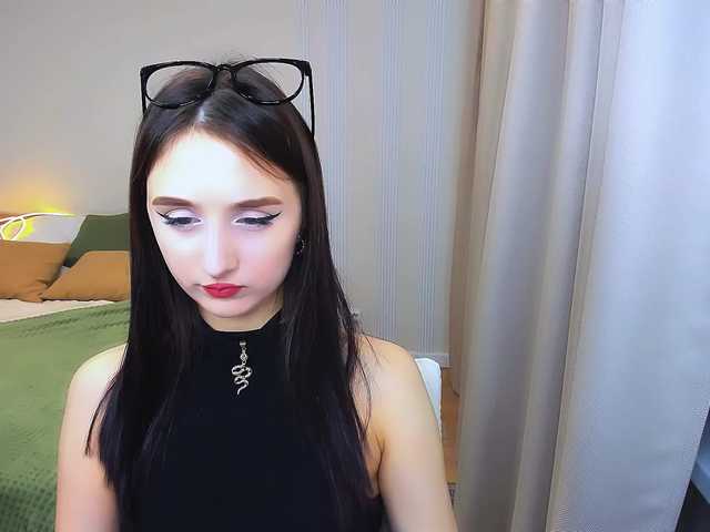 JulietteMonli live cam on BongaCams