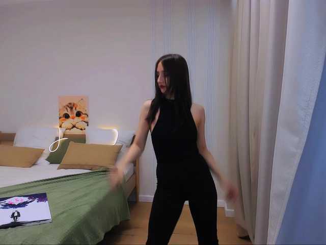 JulietteMonli live cam on BongaCams