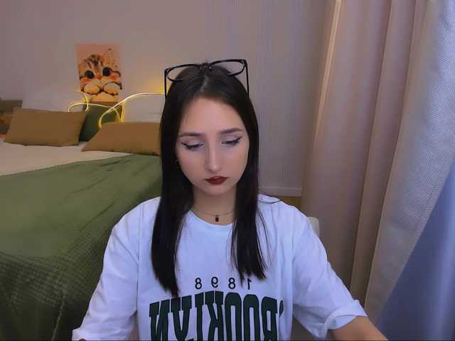 JulietteMonli live cam on BongaCams