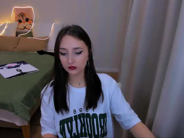 JulietteMonli live cam on BongaCams