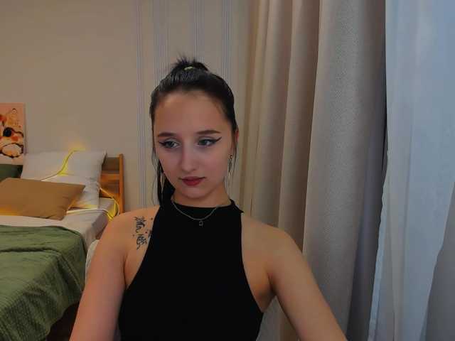 JulietteMonli live cam on BongaCams