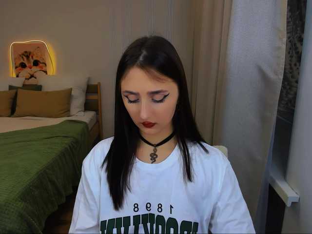 JulietteMonli live cam on BongaCams