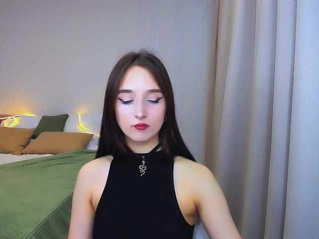 JulietteMonli live cam on BongaCams