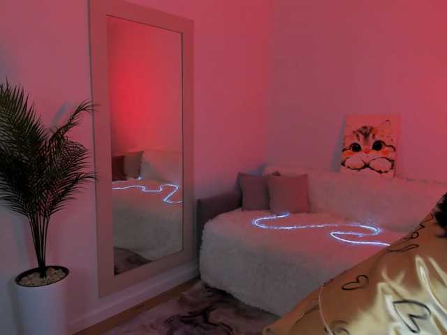 JulietteMonli live cam on BongaCams