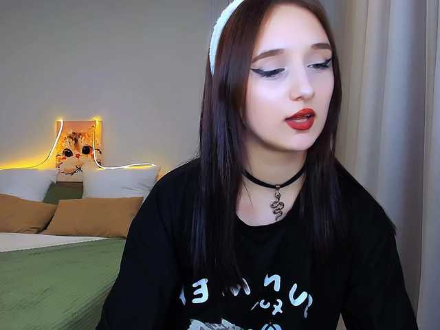 JulietteMonli live cam on BongaCams