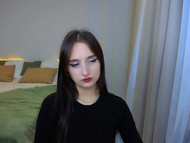 JulietteMonli live cam on BongaCams