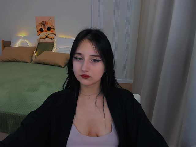 JulietteMonli live on BongaCams