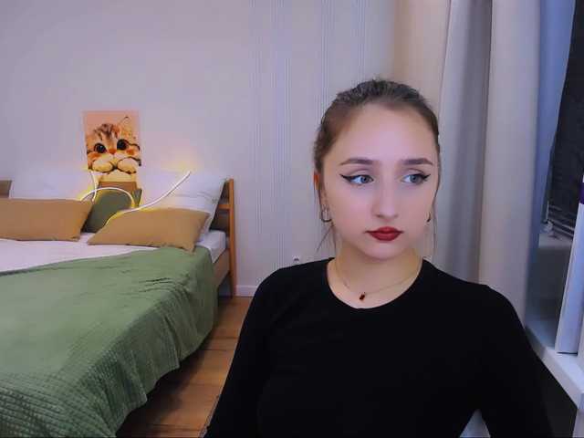 JulietteMonli live cam on BongaCams