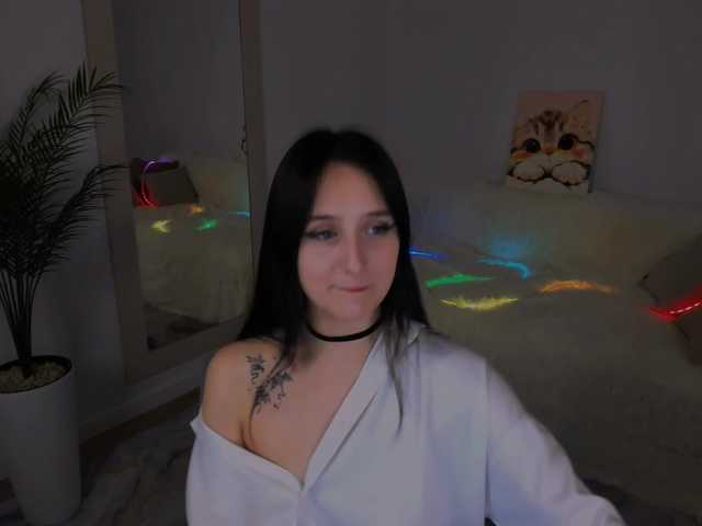 JulietteMonli live cam on BongaCams
