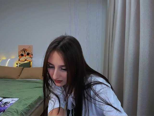 JulietteMonli live cam on BongaCams