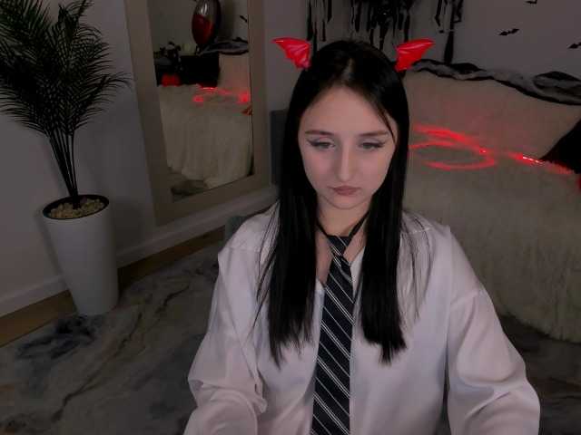 JulietteMonli live cam on BongaCams