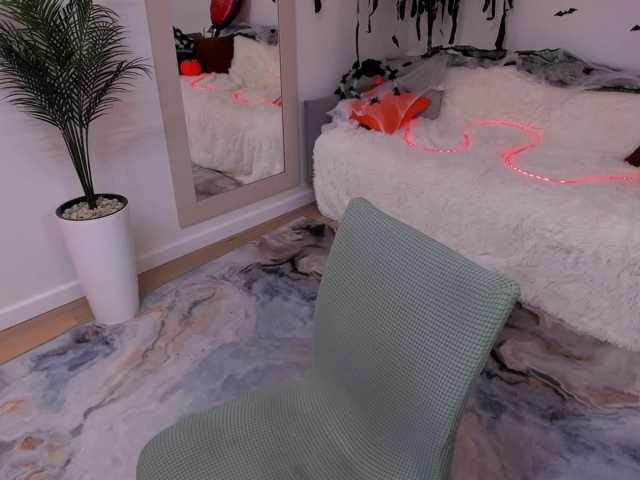 JulietteMonli live cam on BongaCams