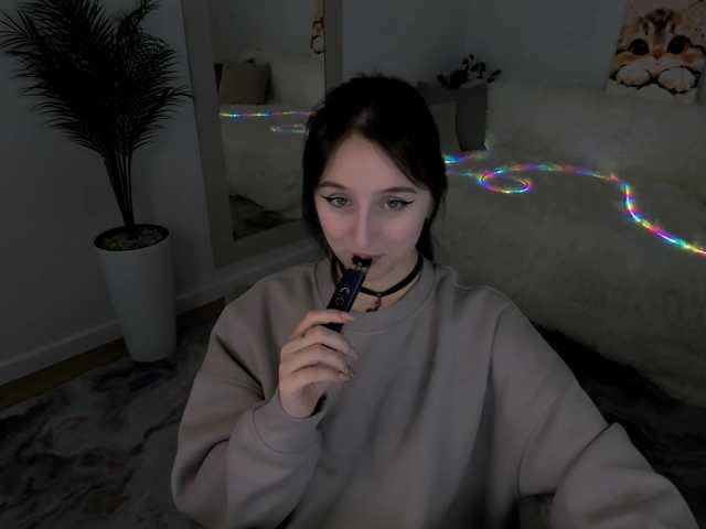 JulietteMonli live cam on BongaCams