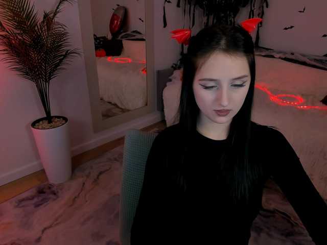 JulietteMonli live cam on BongaCams