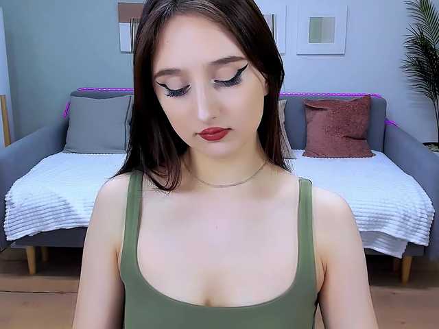 JulietteMonli live cam on BongaCams