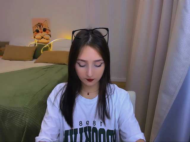 JulietteMonli live cam on BongaCams
