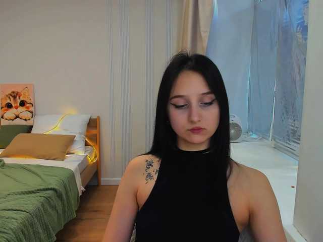 JulietteMonli live cam on BongaCams