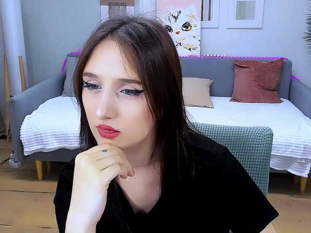 JulietteMonli live cam on BongaCams