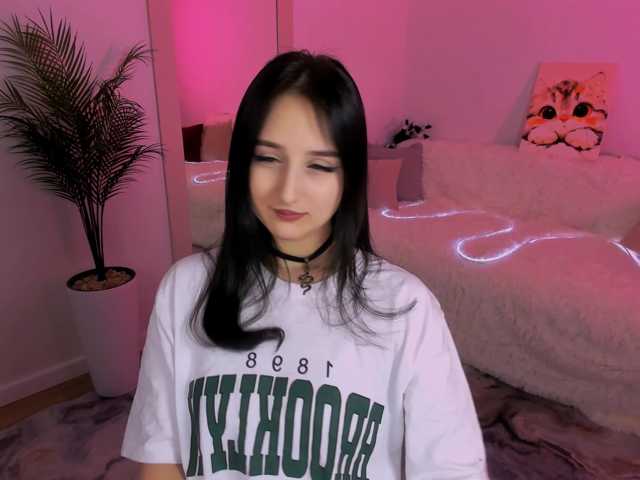 JulietteMonli live cam on BongaCams