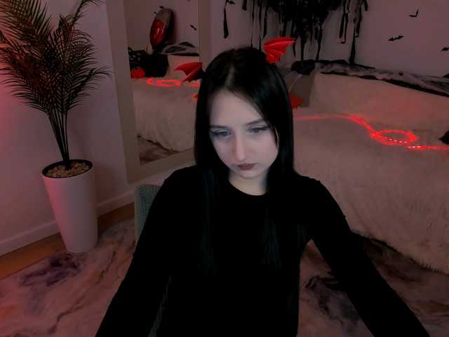 JulietteMonli live cam on BongaCams