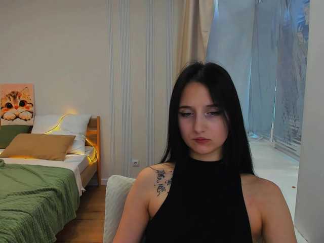 JulietteMonli live cam on BongaCams