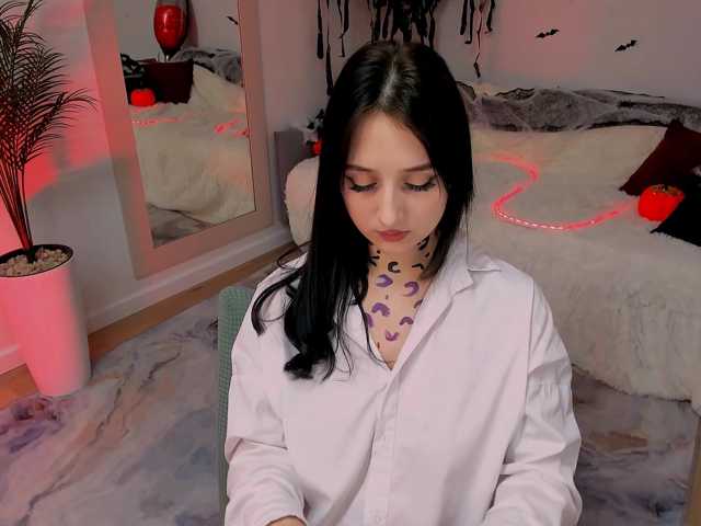 JulietteMonli live cam on BongaCams