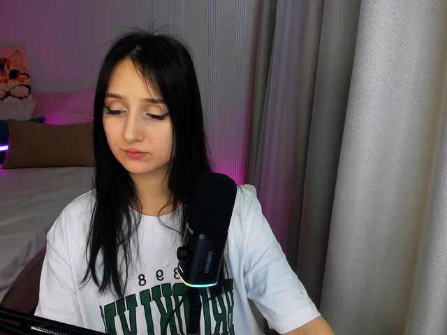 JulietteMonli live cam on BongaCams