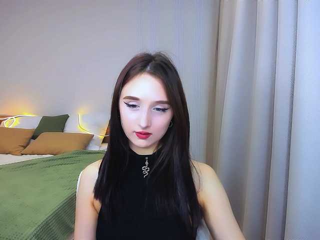 JulietteMonli live cam on BongaCams