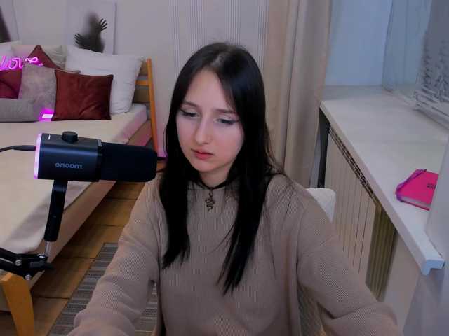 JulietteMonli live cam on BongaCams