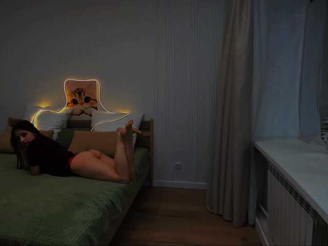 JulietteMonli live webcam show