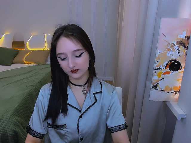 JulietteMonli live cam on BongaCams