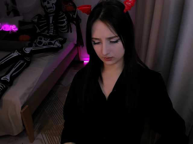 JulietteMonli live cam on BongaCams