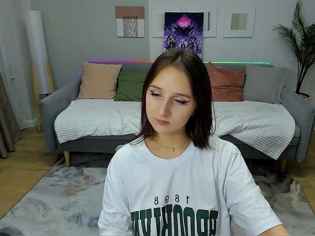 JulietteMonli live webcam show
