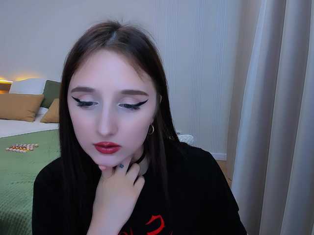 JulietteMonli live cam on BongaCams
