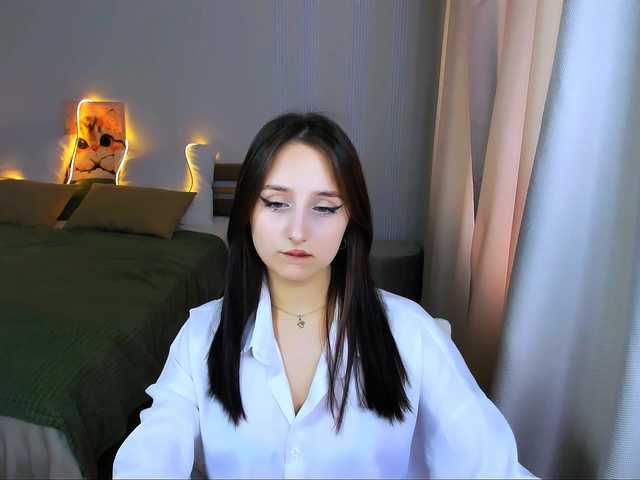JulietteMonli live cam on BongaCams