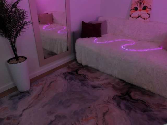 JulietteMonli live cam on BongaCams