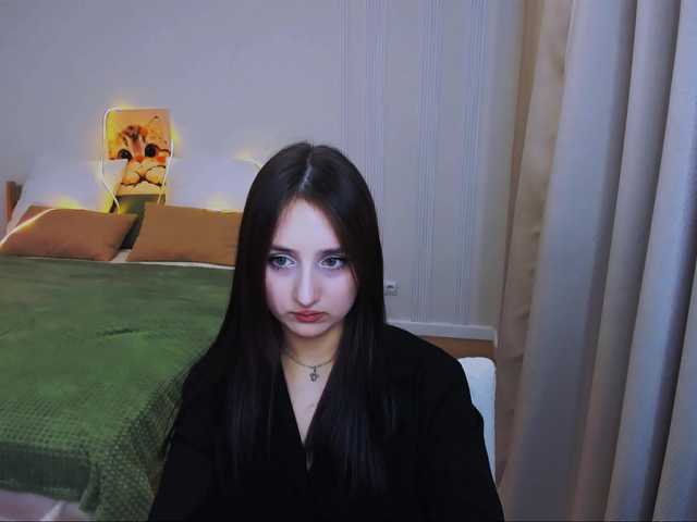 JulietteMonli live cam on BongaCams