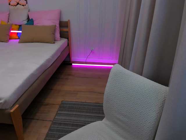 JulietteMonli live cam on BongaCams