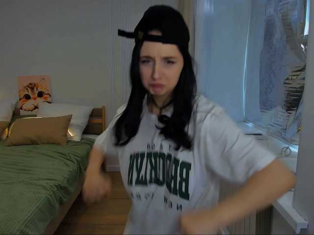 JulietteMonli live cam on BongaCams