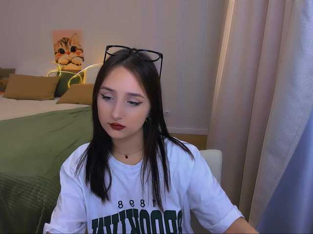 JulietteMonli live cam on BongaCams