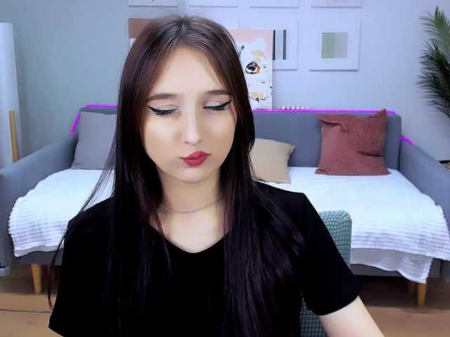 JulietteMonli live cam on BongaCams