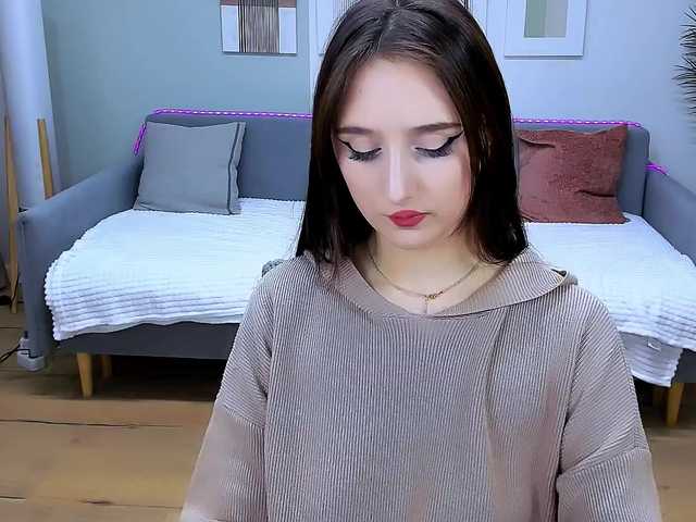 JulietteMonli live cam on BongaCams