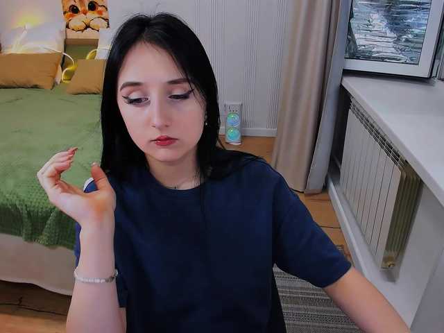 JulietteMonli live cam on BongaCams
