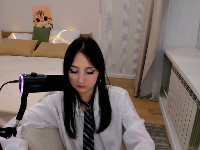 JulietteMonli live cam on BongaCams
