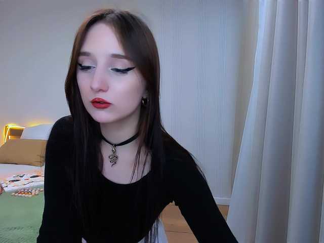 JulietteMonli live cam on BongaCams