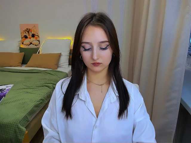 JulietteMonli live cam on BongaCams