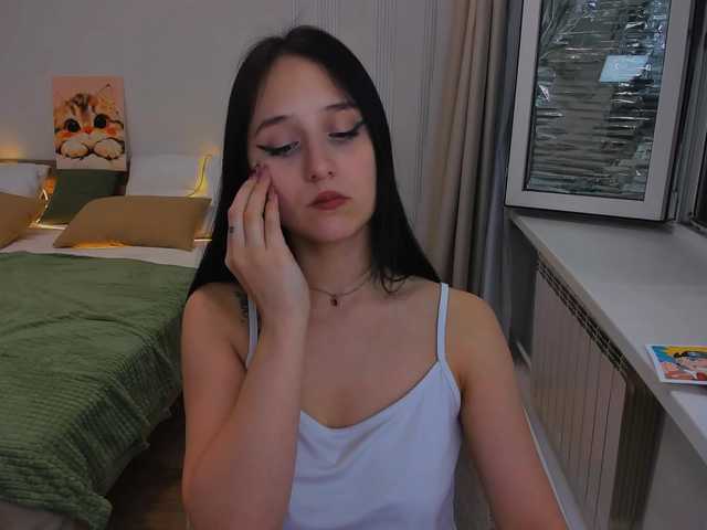JulietteMonli live cam on BongaCams