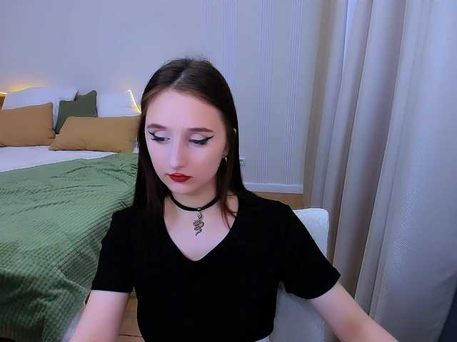 JulietteMonli live cam on BongaCams