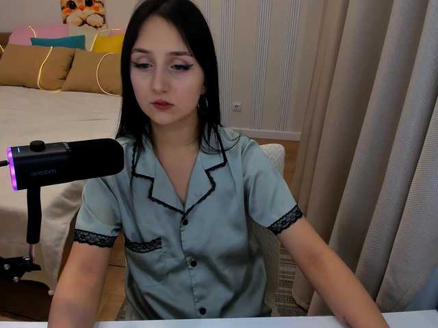 JulietteMonli live cam on BongaCams