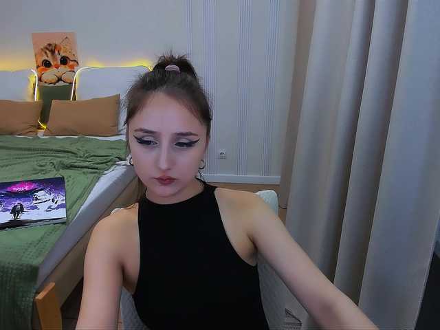 JulietteMonli live cam on BongaCams